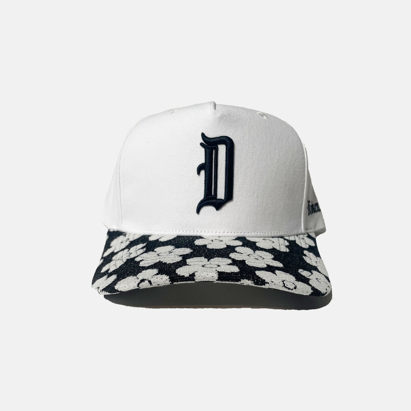 Flower Knit Trucker Hat White/Black